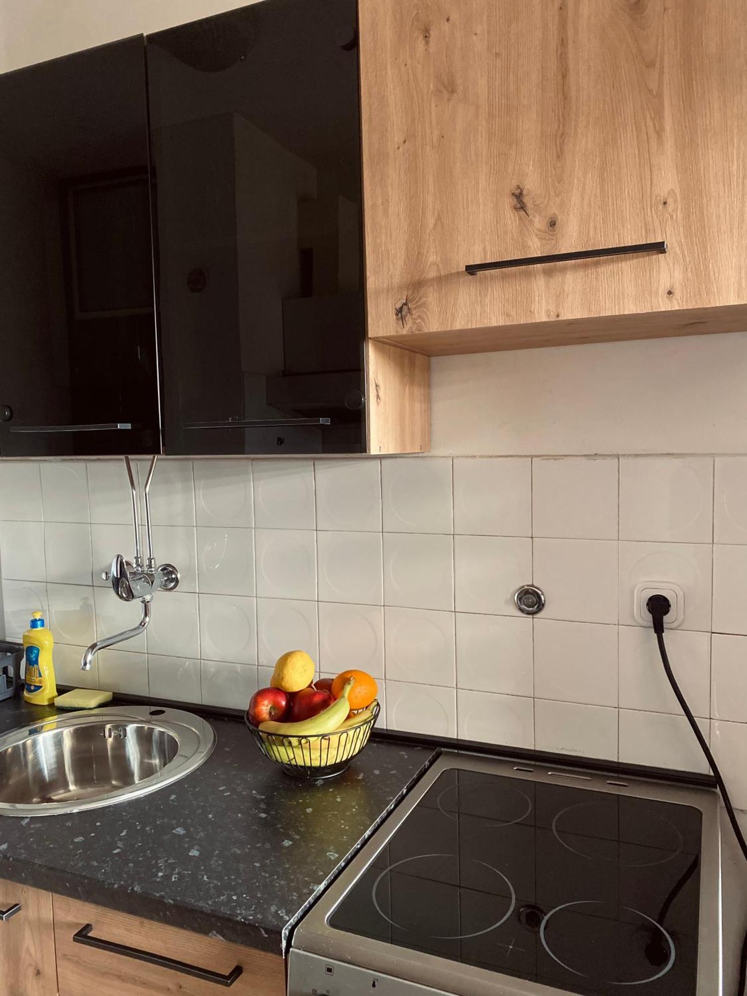 Niko - Self Check - In Apartment
